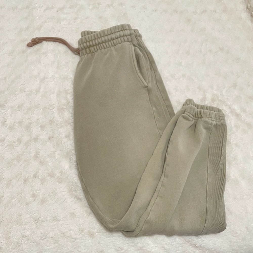 Aritzia TNA CozyAF Perfect Boyfriend Sweatpants